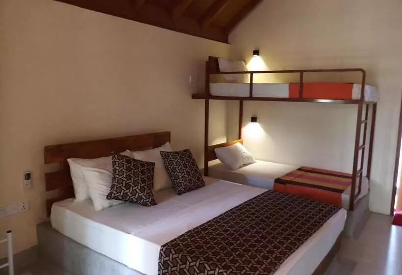 Majatalo Inn On The Bay