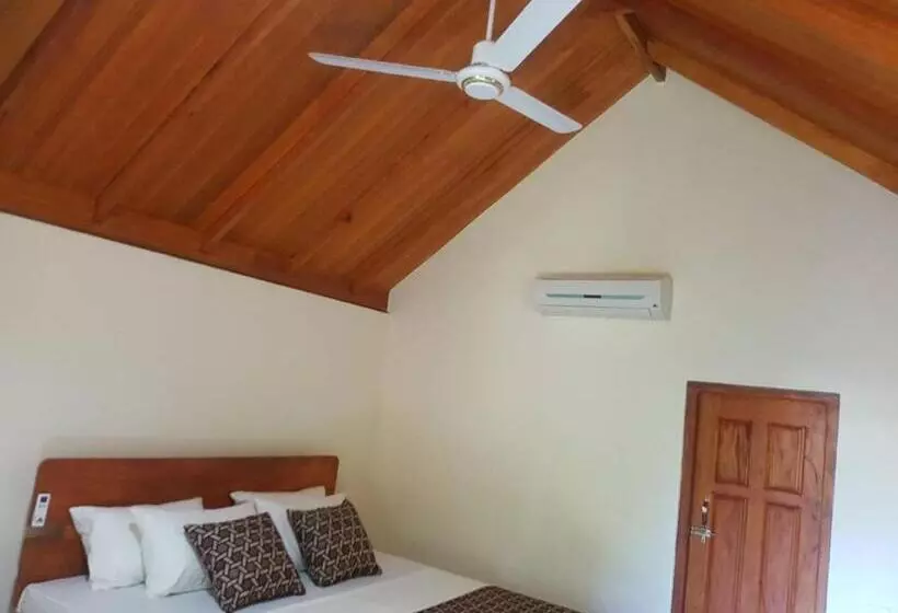 Majatalo Inn On The Bay