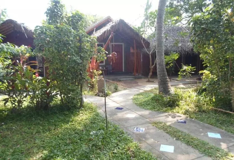 Majatalo Inn On The Bay