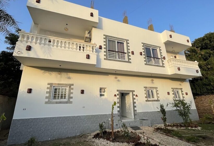 پانسیون Moon House Of Luxor