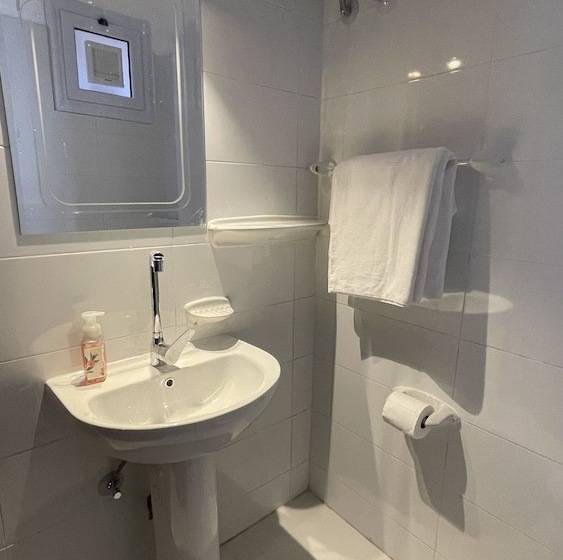 پانسیون Moon House Of Luxor