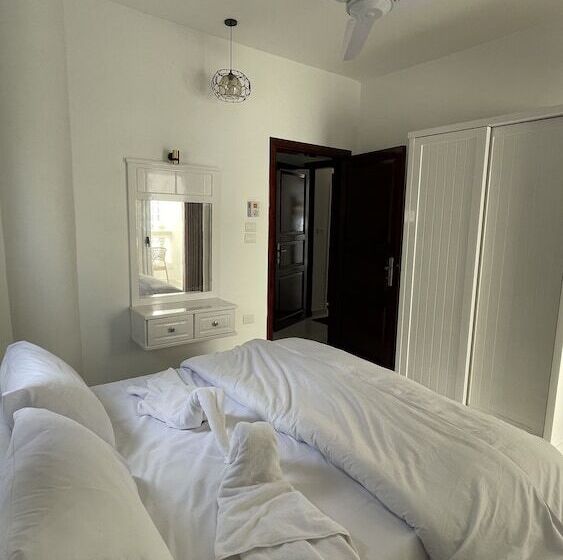 پانسیون Moon House Of Luxor