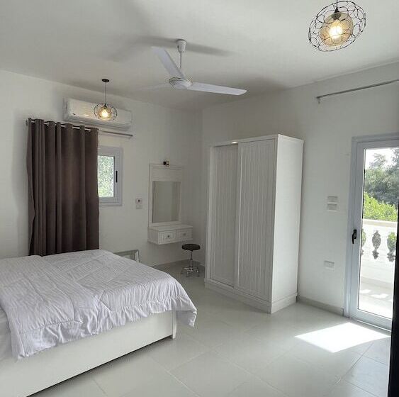 پانسیون Moon House Of Luxor