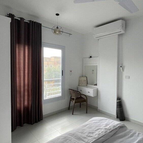 پانسیون Moon House Of Luxor