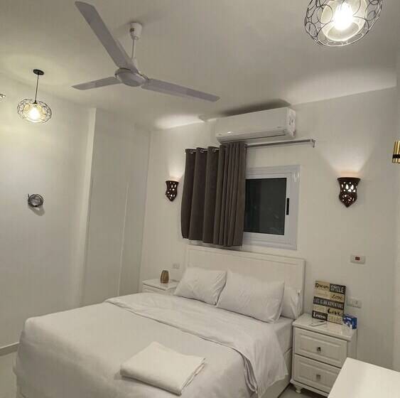 پانسیون Moon House Of Luxor