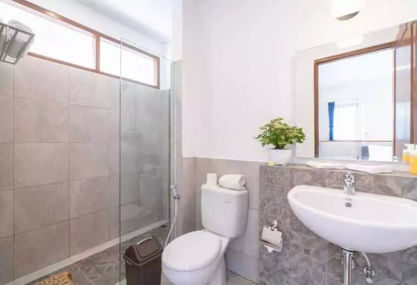 ペンション Rumah Taman Kutuh