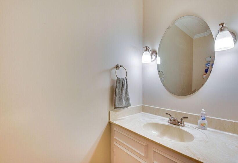 Anderson Retreat: Private Dock, Kayaks, Fire Pit!