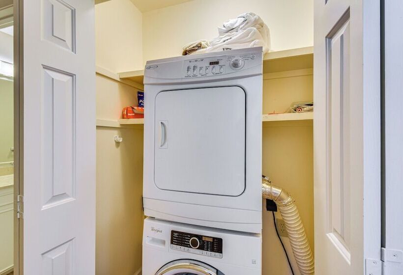 Anderson Retreat: Private Dock, Kayaks, Fire Pit!