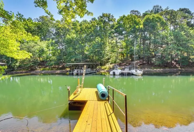 Anderson Retreat: Private Dock, Kayaks, Fire Pit!