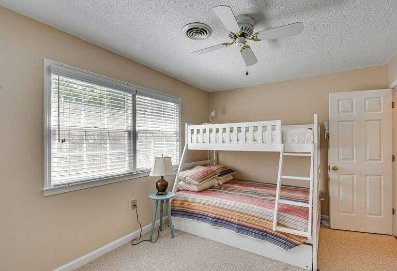 Anderson Retreat: Private Dock, Kayaks, Fire Pit!