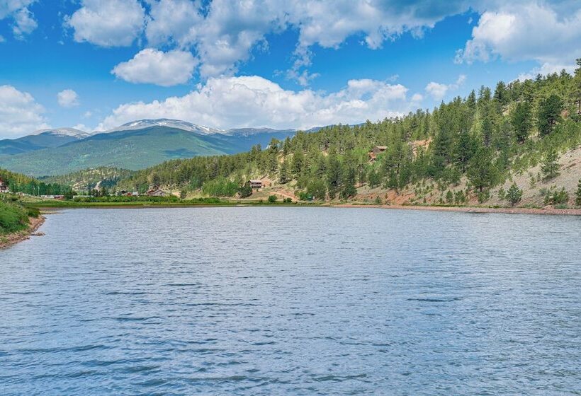 Patio & Hot Tub: Cozy Cabin Retreat In Bailey!