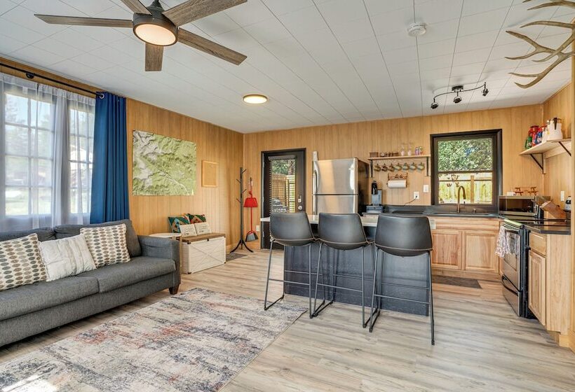 Patio & Hot Tub: Cozy Cabin Retreat In Bailey!