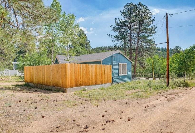 Patio & Hot Tub: Cozy Cabin Retreat In Bailey!