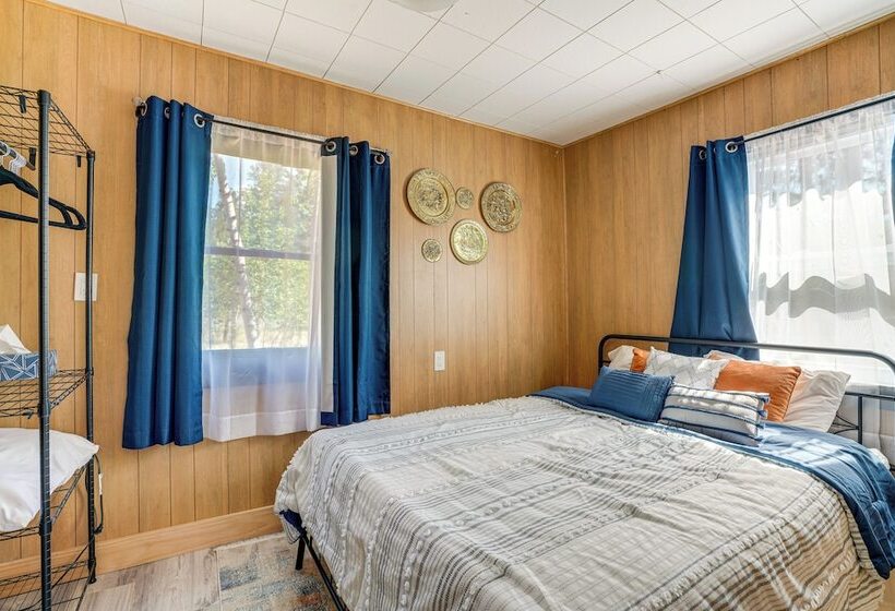 Patio & Hot Tub: Cozy Cabin Retreat In Bailey!