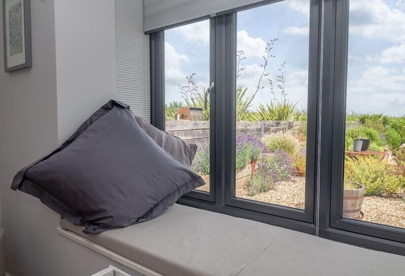 Botany Bay Beach Bed And Breakfast