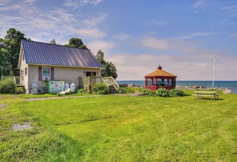 Lakefront Views & Private Yard: Three Mile Bay Gem