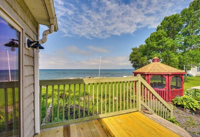 Lakefront Views & Private Yard: Three Mile Bay Gem