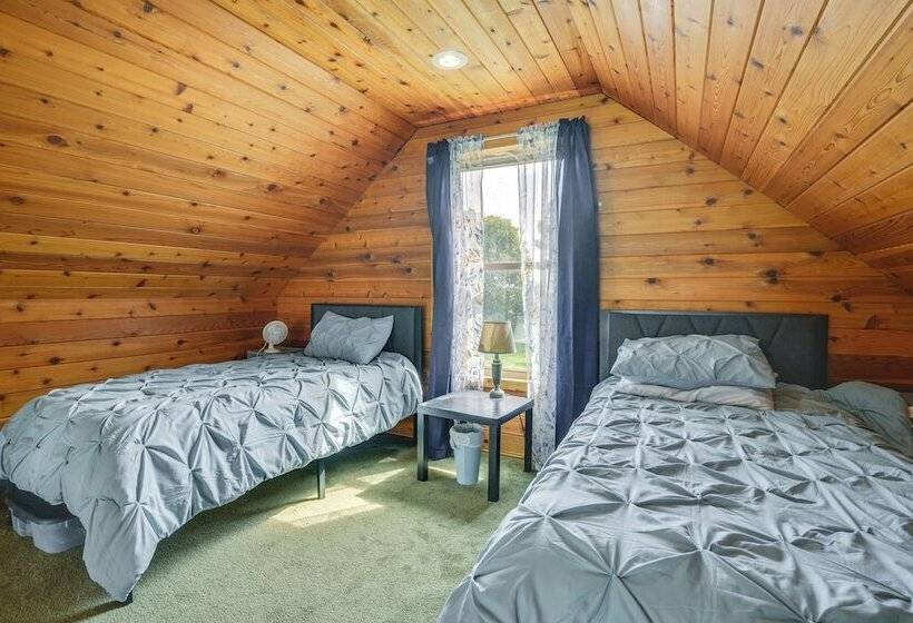 Lakefront Views & Private Yard: Three Mile Bay Gem