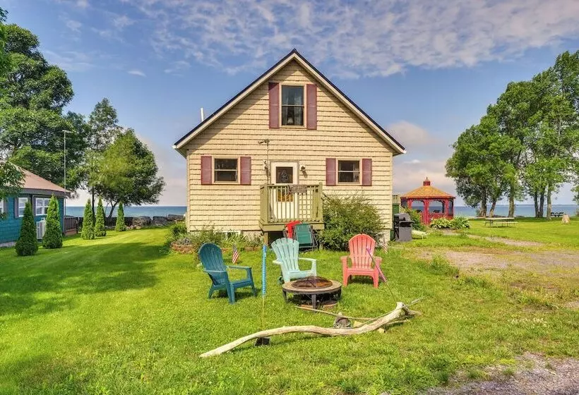 Lakefront Views & Private Yard: Three Mile Bay Gem