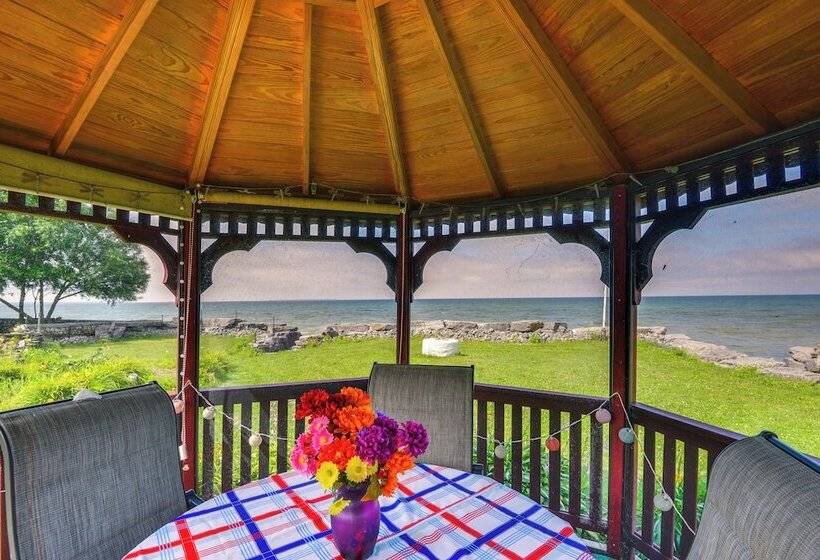 Lakefront Views & Private Yard: Three Mile Bay Gem