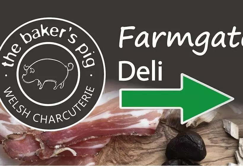 Countryside Cottage Retreat At Ty R Cwm Farm