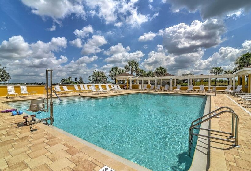 Golf Cart & Pool Access: The Villages Home!