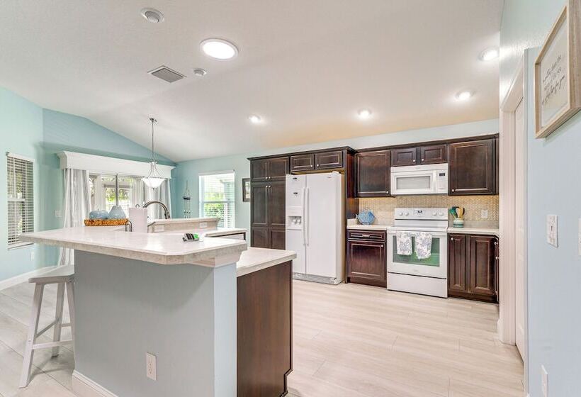 Golf Cart & Pool Access: The Villages Home!