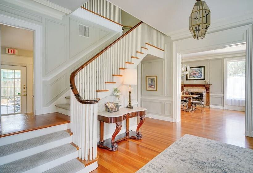 Historic Lake Charles Estate: Walk To Downtown!