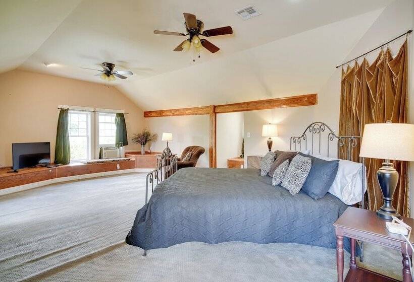 Historic Lake Charles Estate: Walk To Downtown!