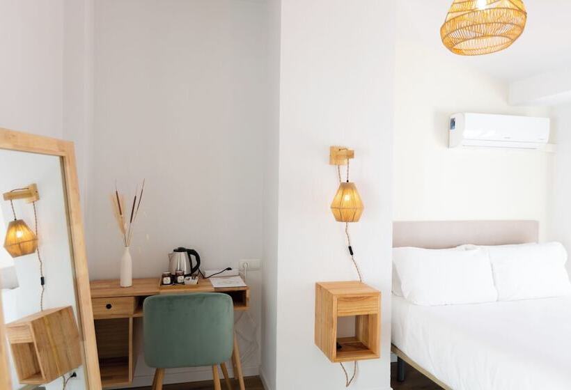 Fogadó La Malagueña by Croma