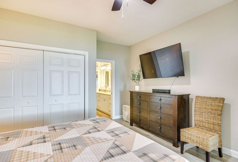 Lakefront Gem: Hot Tub, Boat Launch Near Greenwood