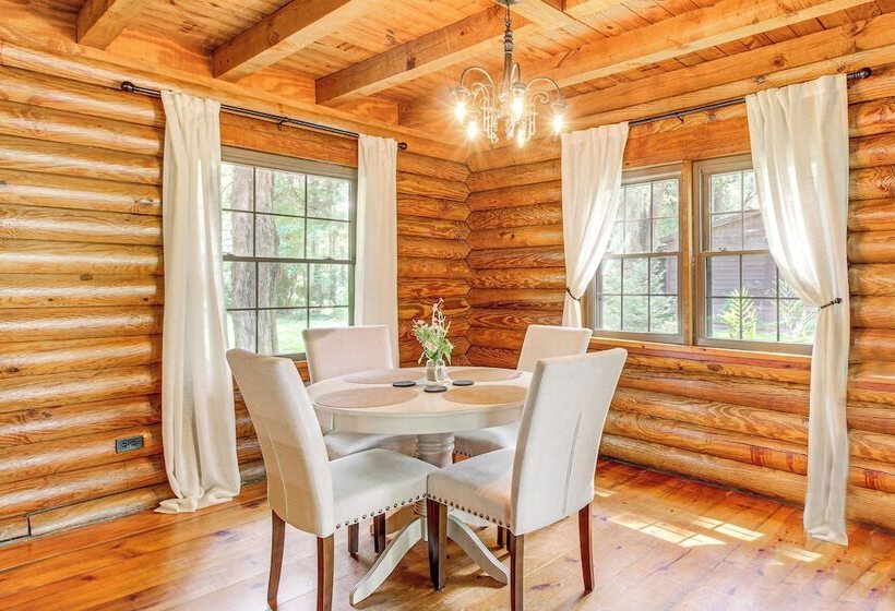 Lakefront Getaway: Pool & Dock ~ 31 Mi To Savannah