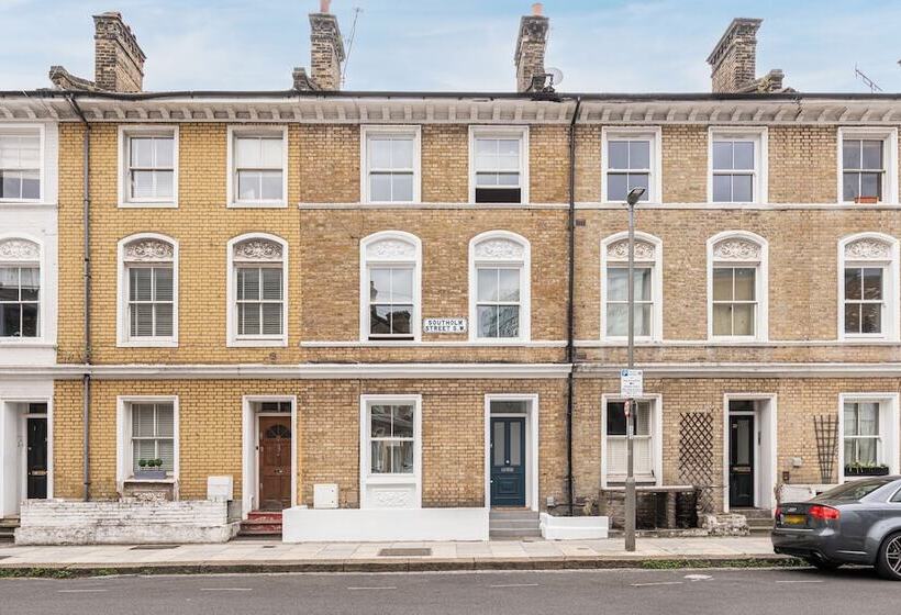 Lovely Battersea Home By Underthedoormat