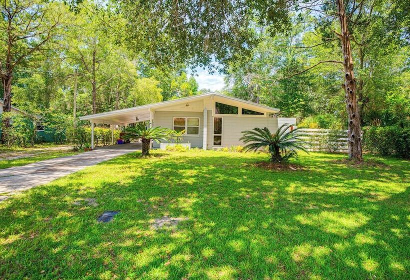 Mid Century Gainesville Getaway: 3 Mi To Uf Campus