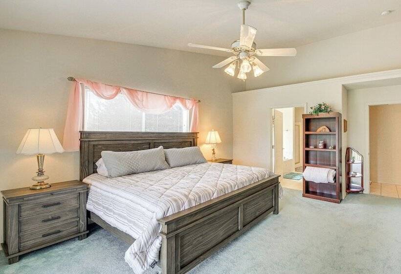 Moyie Springs Home W/ Views, Near Kootenay River!