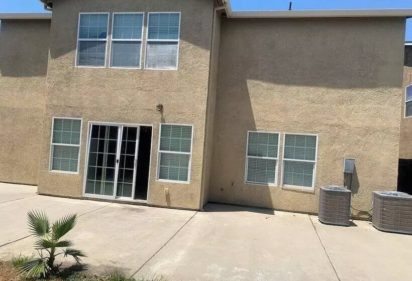 پانسیون Peaceful And Clean In Merced California
