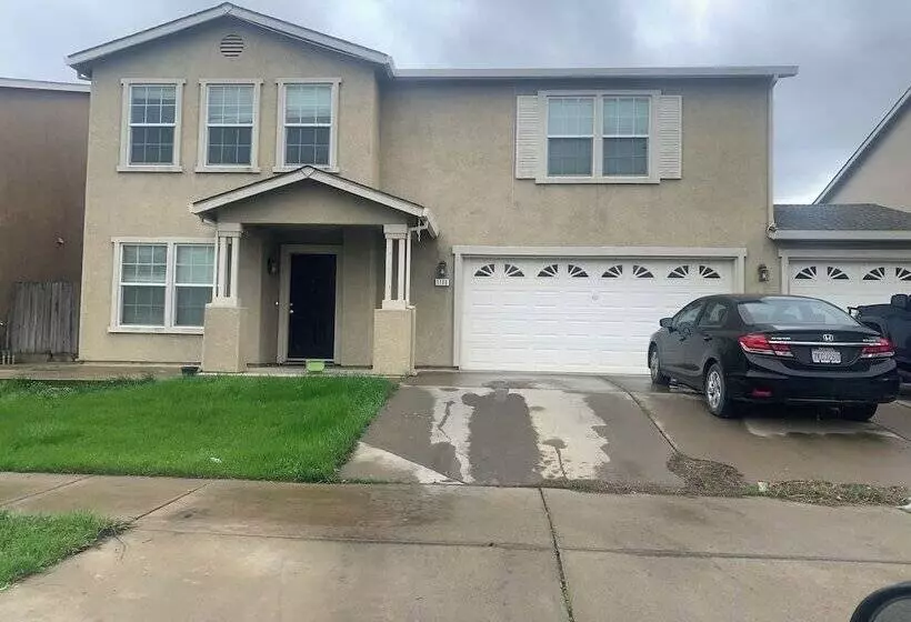 پانسیون Peaceful And Clean In Merced California