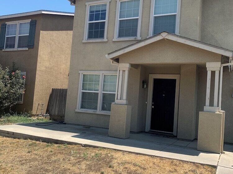 بنسيون Peaceful And Clean In Merced California