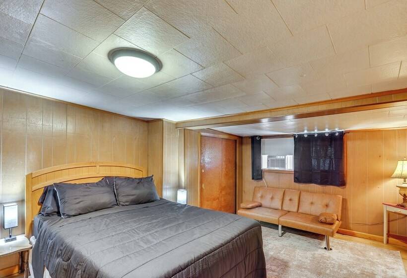 Pet Friendly Mt Carmel Home: Playroom, Fenced Yard