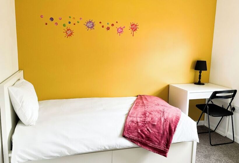 住所 Essex Spacious House