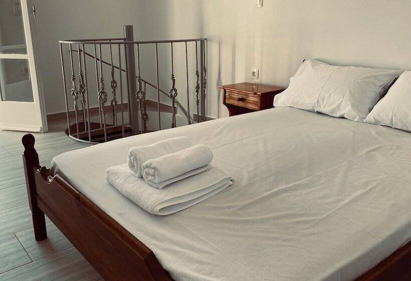 اقامتگاه House 6 In Tinos 5 Mins Away From City