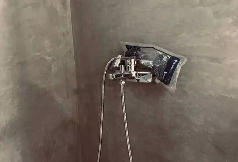 اقامتگاه Family House For 5 By Tinosstay