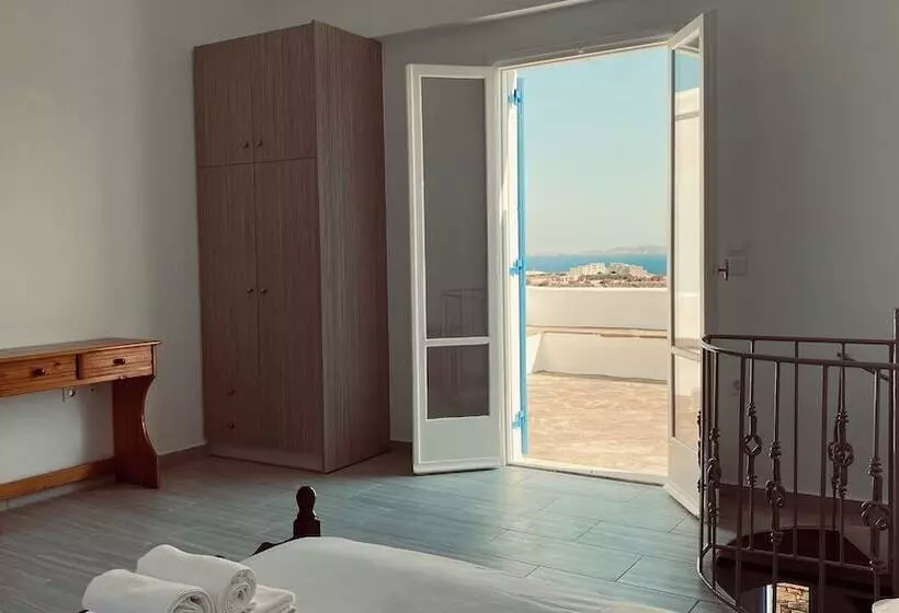 اقامتگاه Family House For 5 By Tinosstay
