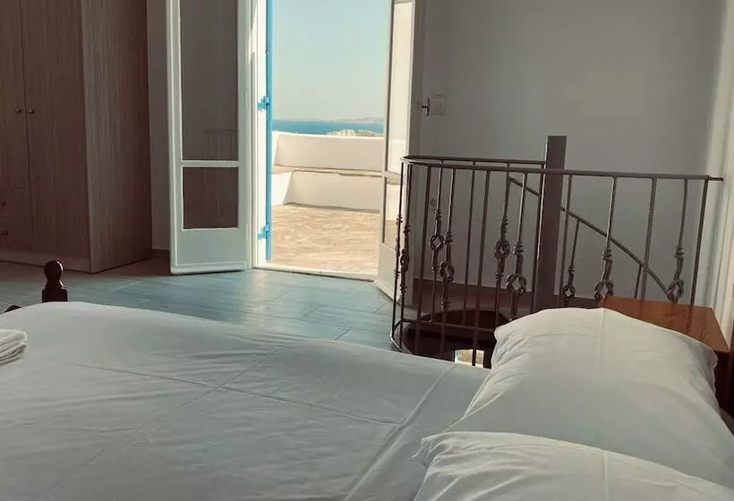 اقامتگاه Family House For 5 By Tinosstay