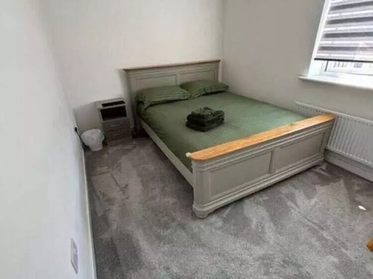 اقامتگاه Room In Lenton With Free Parking