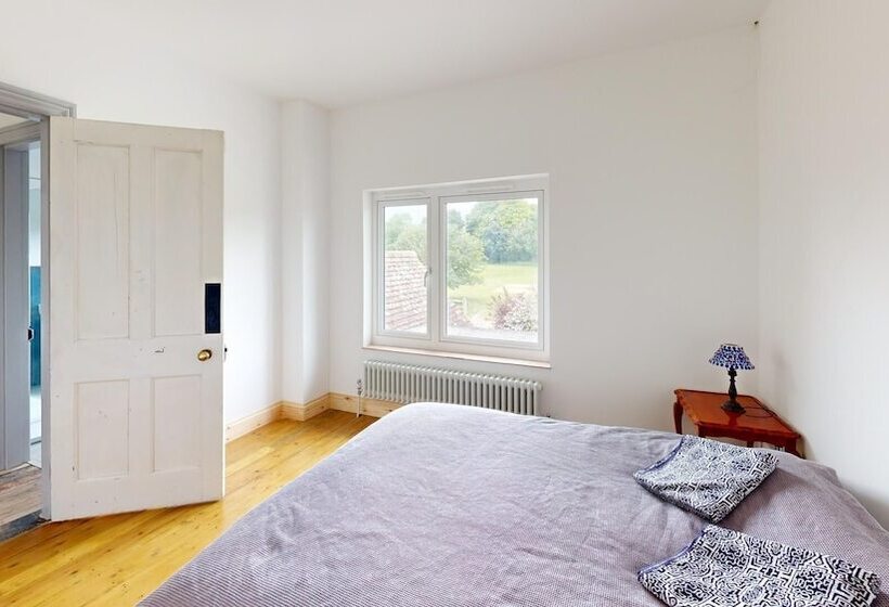 Резиденция Large Family Home 23 Min To Beach And New Forest