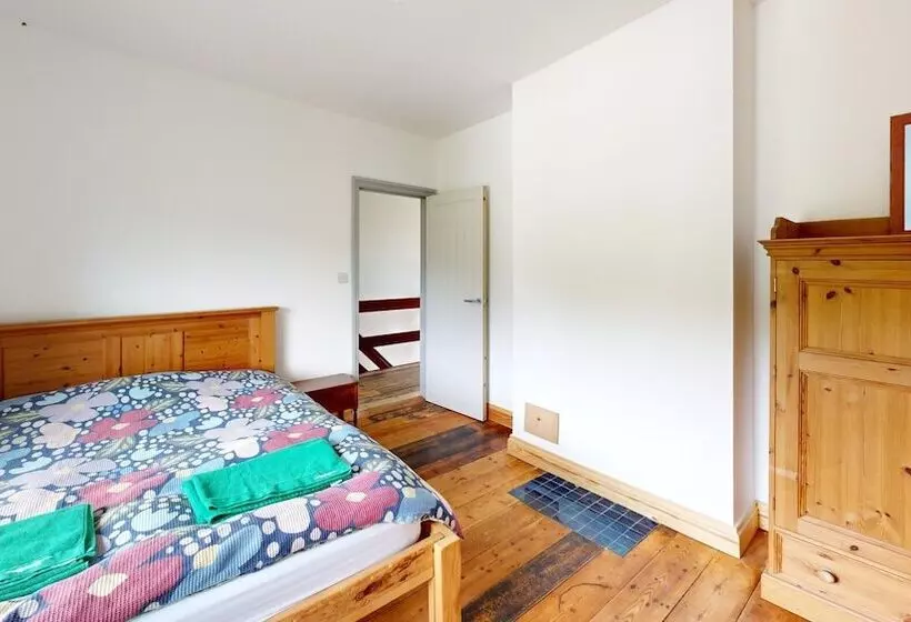 Residenssi Large Family Home 23 Min To Beach And New Forest