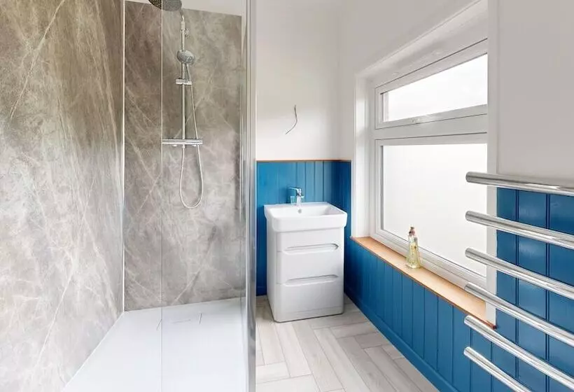 Residenssi Large Family Home 23 Min To Beach And New Forest