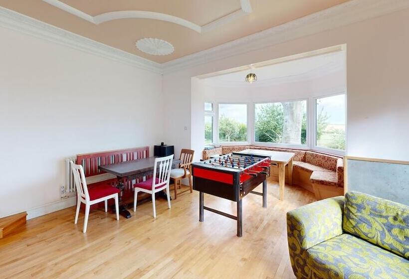 Резиденция Large Family Home 23 Min To Beach And New Forest