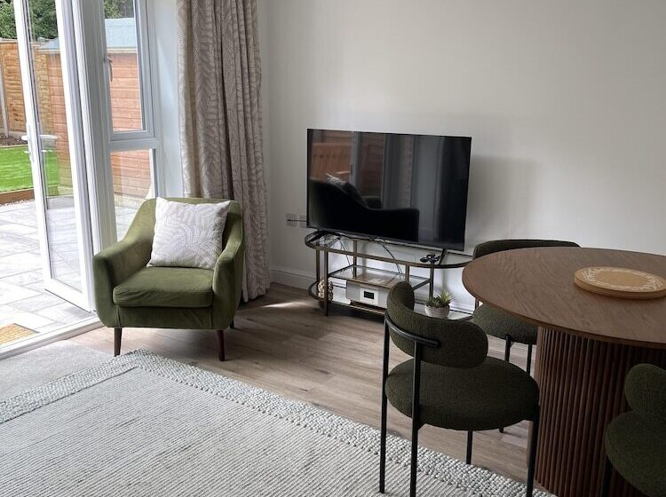 דירת נופש Pine Cottage Retreat In Suffolk